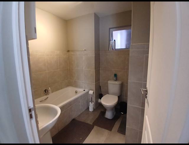 2 BEDROOM TOWNHOUSE FOR SALE IN ALBEMARLE